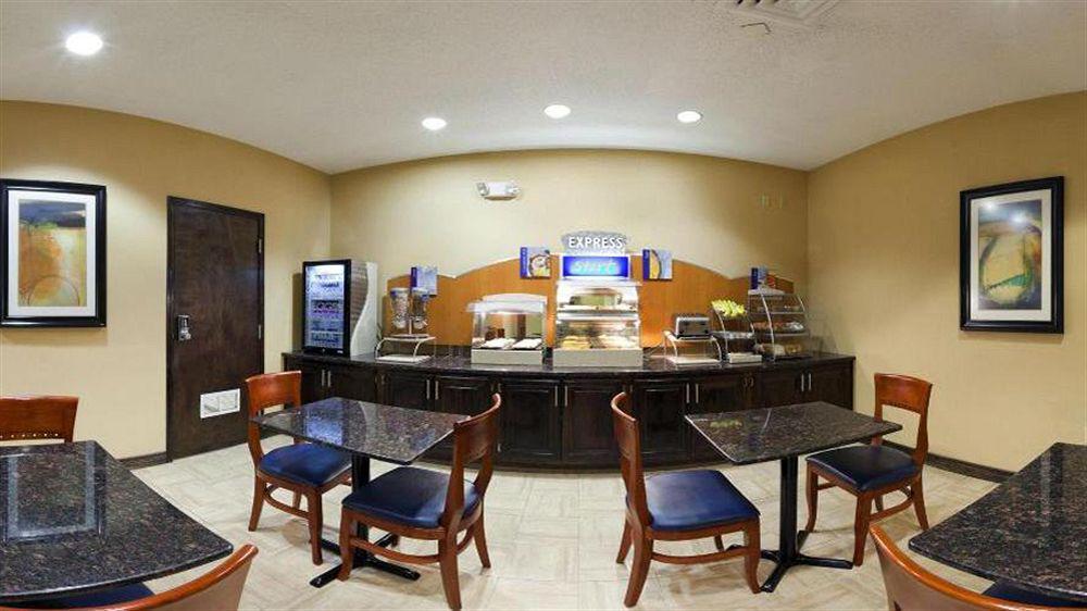 Country Inn & Suites By Radisson Benton Harbor-St Joseph Mi Dış mekan fotoğraf