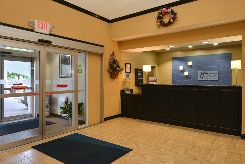 Country Inn & Suites By Radisson Benton Harbor-St Joseph Mi Dış mekan fotoğraf